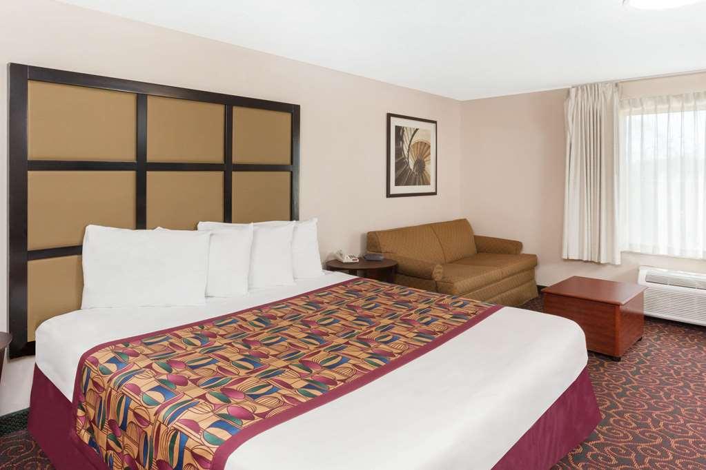 Baymont By Wyndham Chicago/Calumet City Room photo